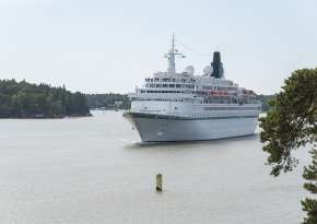 Cruise ship Albatros arriving to Port of Turku